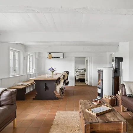Ro, Og Charme I Historisk Feriehus